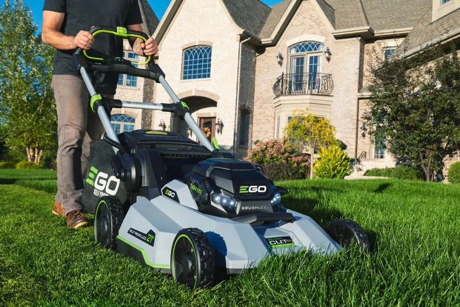 cordless self propelled lawn mower